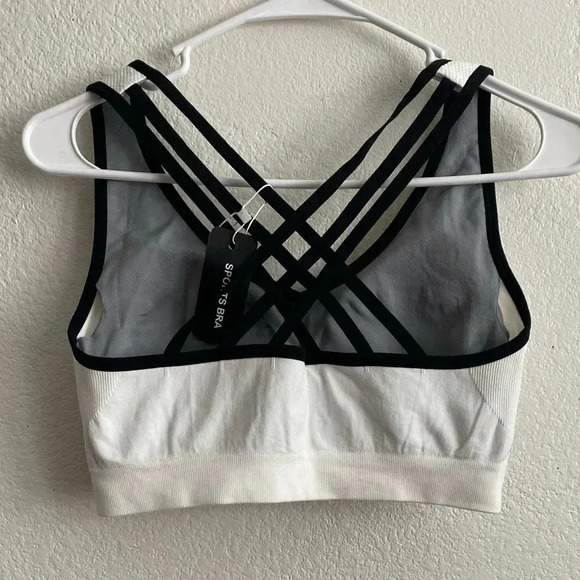 🆕Women Seamless Padded Strappy Sports Bra White L🆕 - Picture 3 of 4